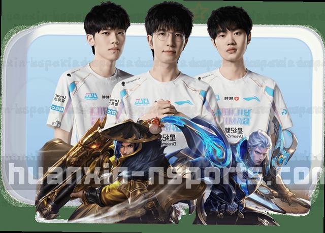 数据中心主机屏蓝光脉动 服务地图路线交织